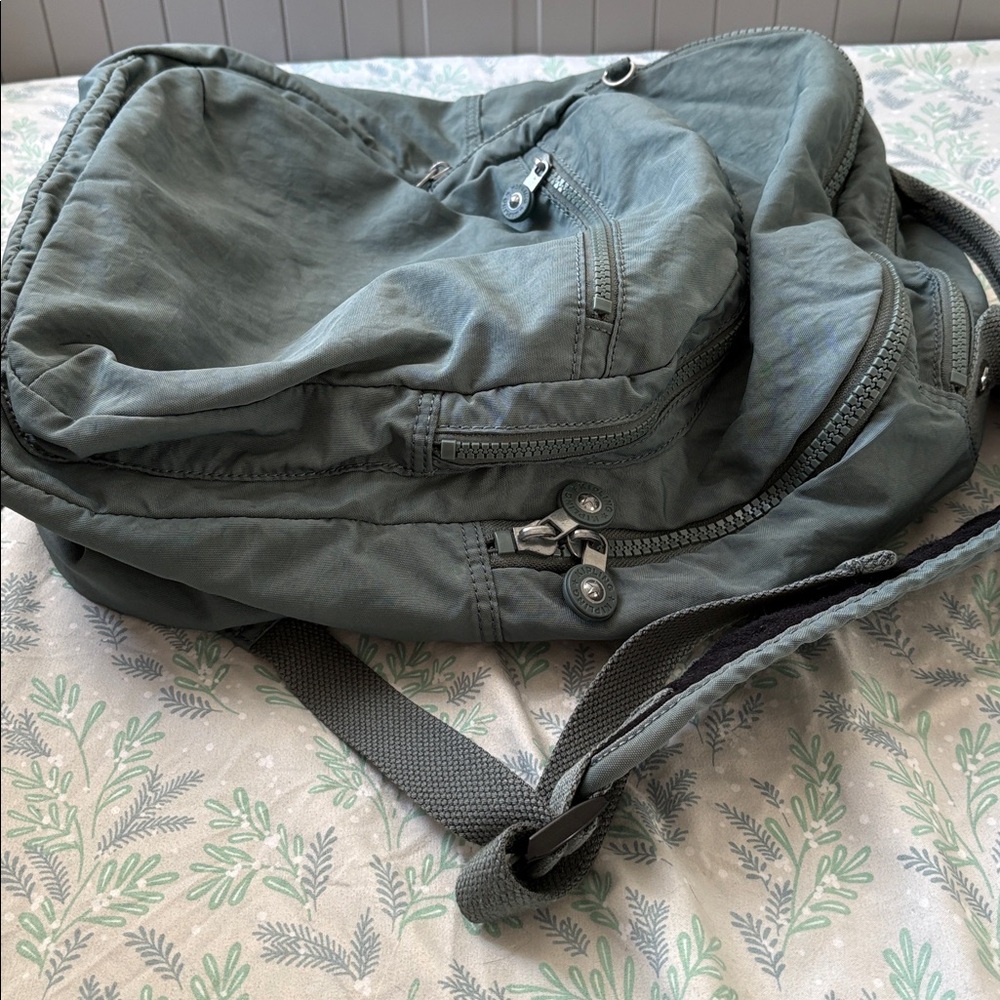 Backpack - Picture 9 of 12